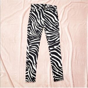 H&M | Zebra print jeans - size 8